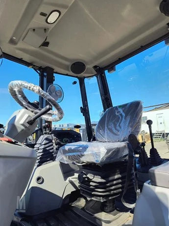 2023 CASE 570SV Retro-Excavadora