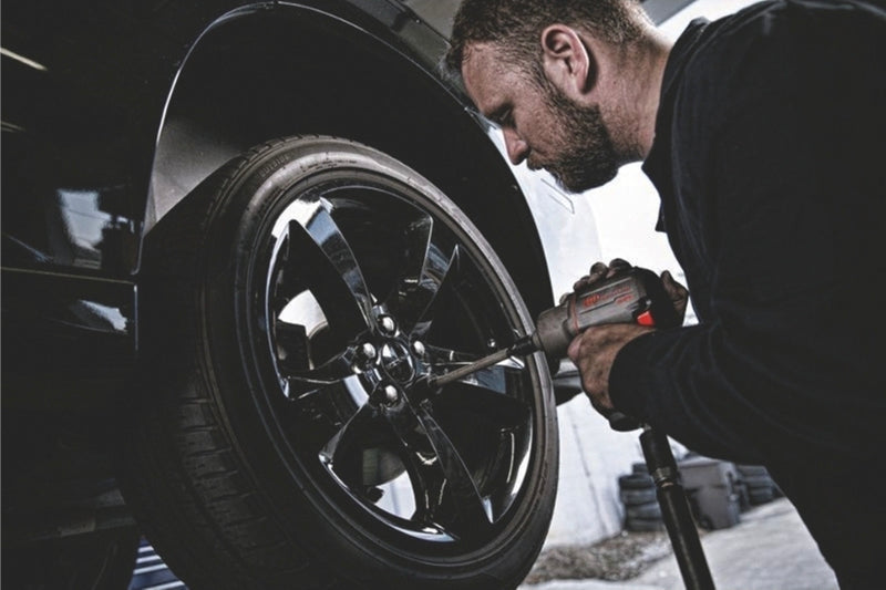 Llave de impacto neumática Ingersoll Rand, entrada de 1/2 pulg., 6 CFM, 1350 ft/lb de torque máximo, modelo